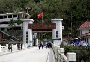 Tatopani border